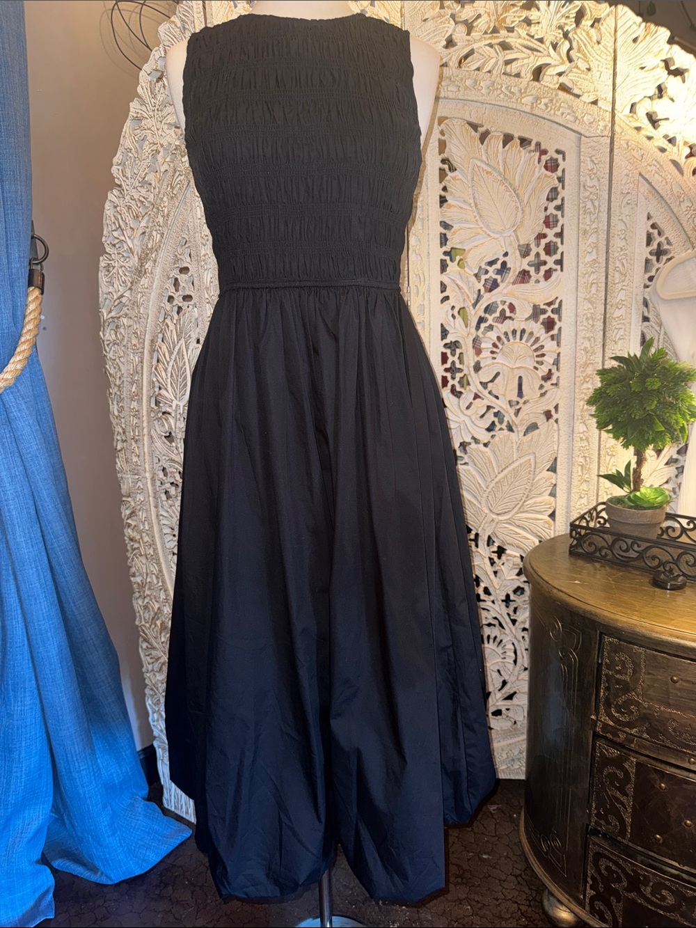 Moon River Black Smocked Bodice Midi Dress with Bubble Hem